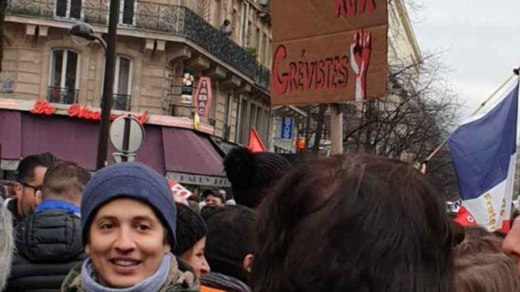 Fotografía referencial de una manifestación sindical en Francia; no corresponde necesariamente a los hechos de la nota.